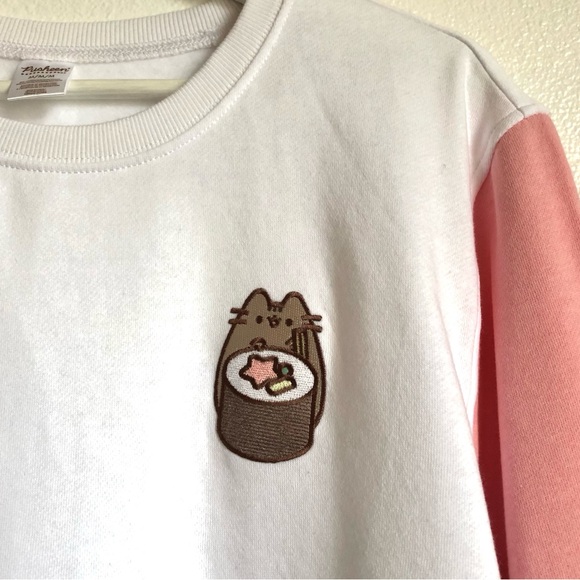 NWT Pusheen Sushi Pink / White Colorblock Crewneck Sweatshirt Size Medium - Picture 3 of 9